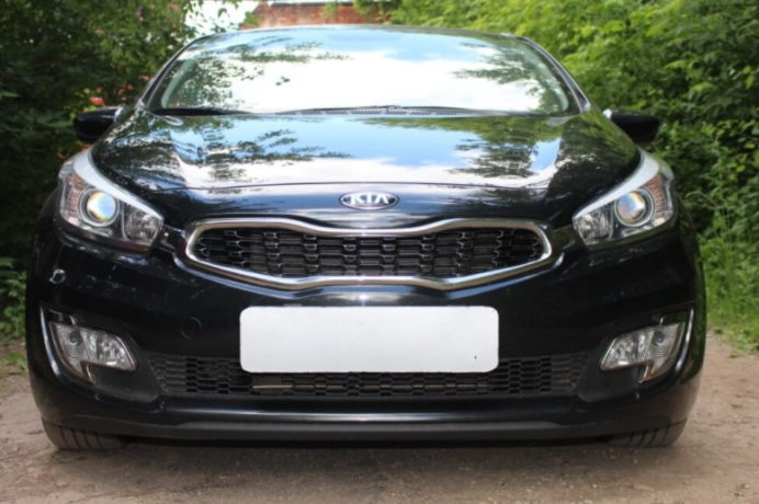 Защита радиатора "Standart" Kia Pro Ceed (2012-2016) верх, чёрная купить недорого с доставкой в Курган