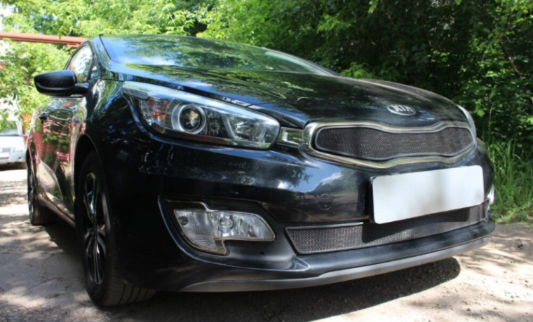 Защита радиатора "Standart" Kia Pro Ceed (2012-2016) верх, чёрная купить недорого с доставкой в Курган