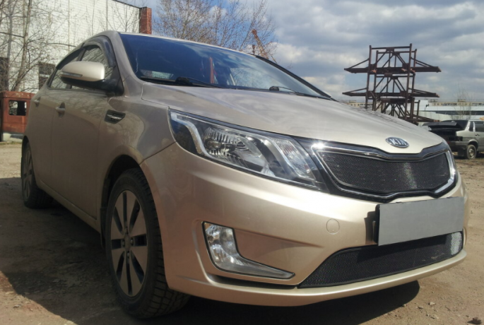 Защита радиатора "Standart" Kia Rio Premium (2012-2015) верх, чёрная купить недорого с доставкой в Курган
