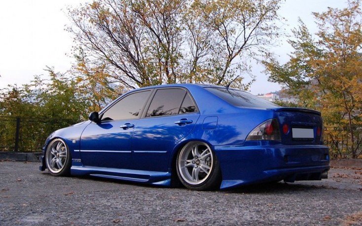 Бампер задний "Varis" Toyota Altezza (10) купить недорого с доставкой в Курган