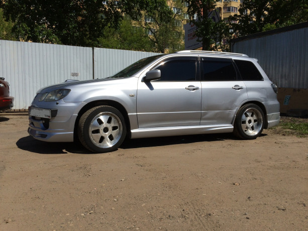 Накладка на пороги "Gialla" Mitsubishi AIRTREK TURBO купить недорого с доставкой в Курган