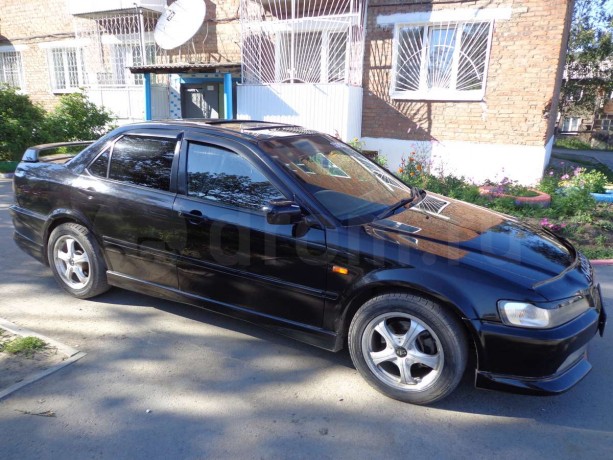 Накладки на пороги "Euro-R" Honda Accord/Torneo (Кузова CF3, CF4, CF5) купить недорого с доставкой в Курган